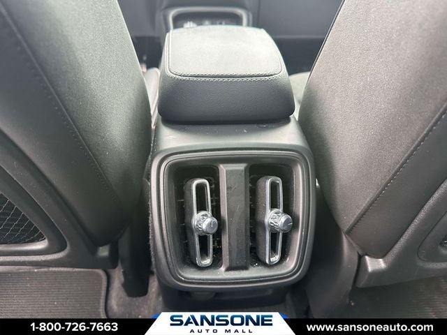 2022 Volvo XC40 R-Design